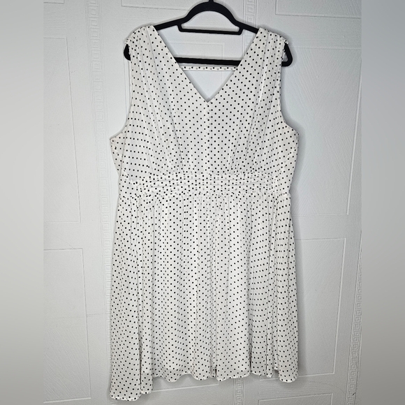 Lane Bryant White Polka Dot Dress  Knee Length Sleeveless V Neck Empire Waist 20 - Picture 1 of 15